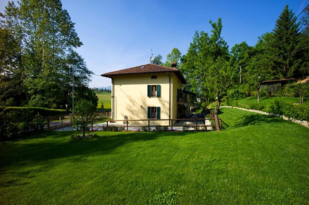 B&B La Casa Di Campagna Bergamo Bagian luar foto